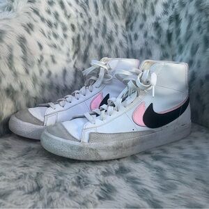 Sure cute Nike blazers!!!